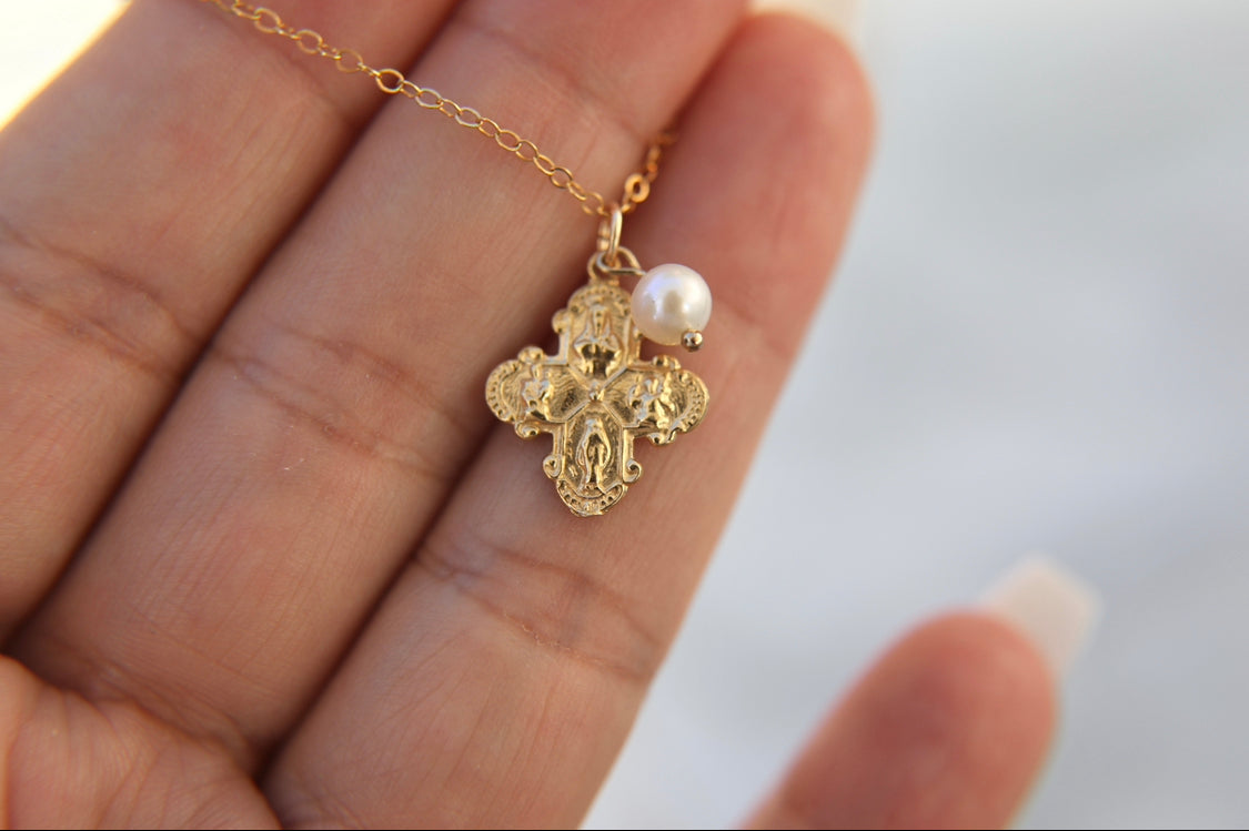 Four Way Cross with Pearl