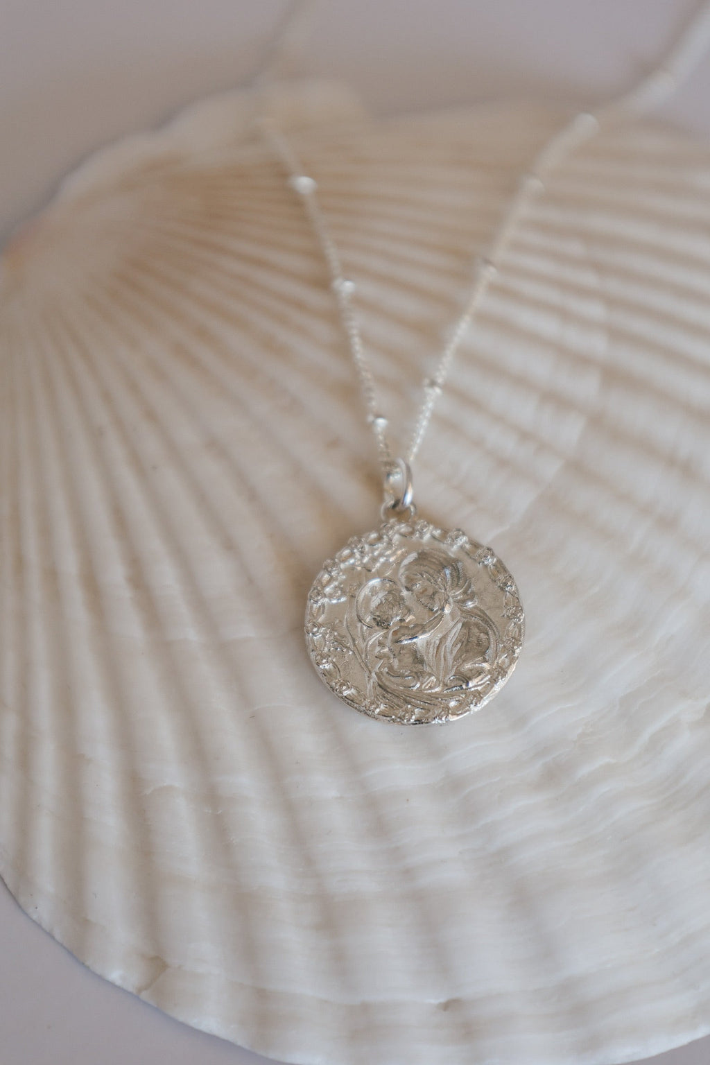 Mother and Child Necklace in 925 Sterling Silver