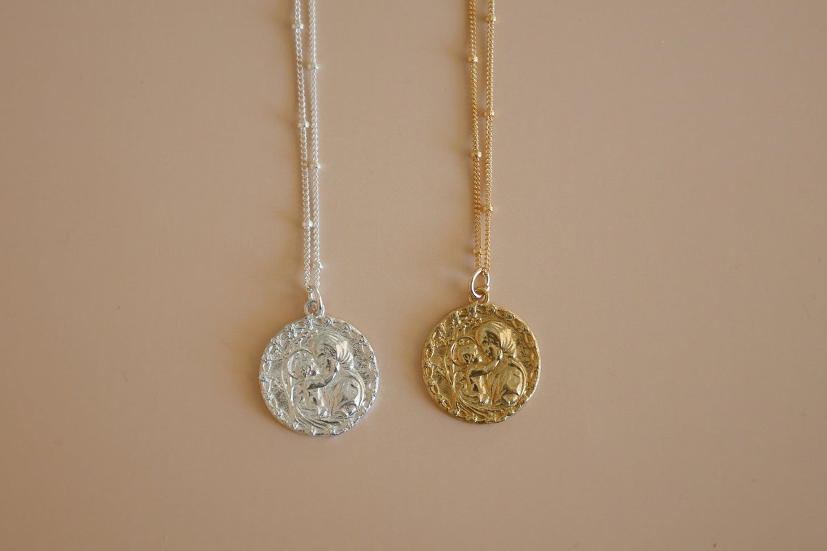 Mother and Child Necklace in 925 Sterling Silver