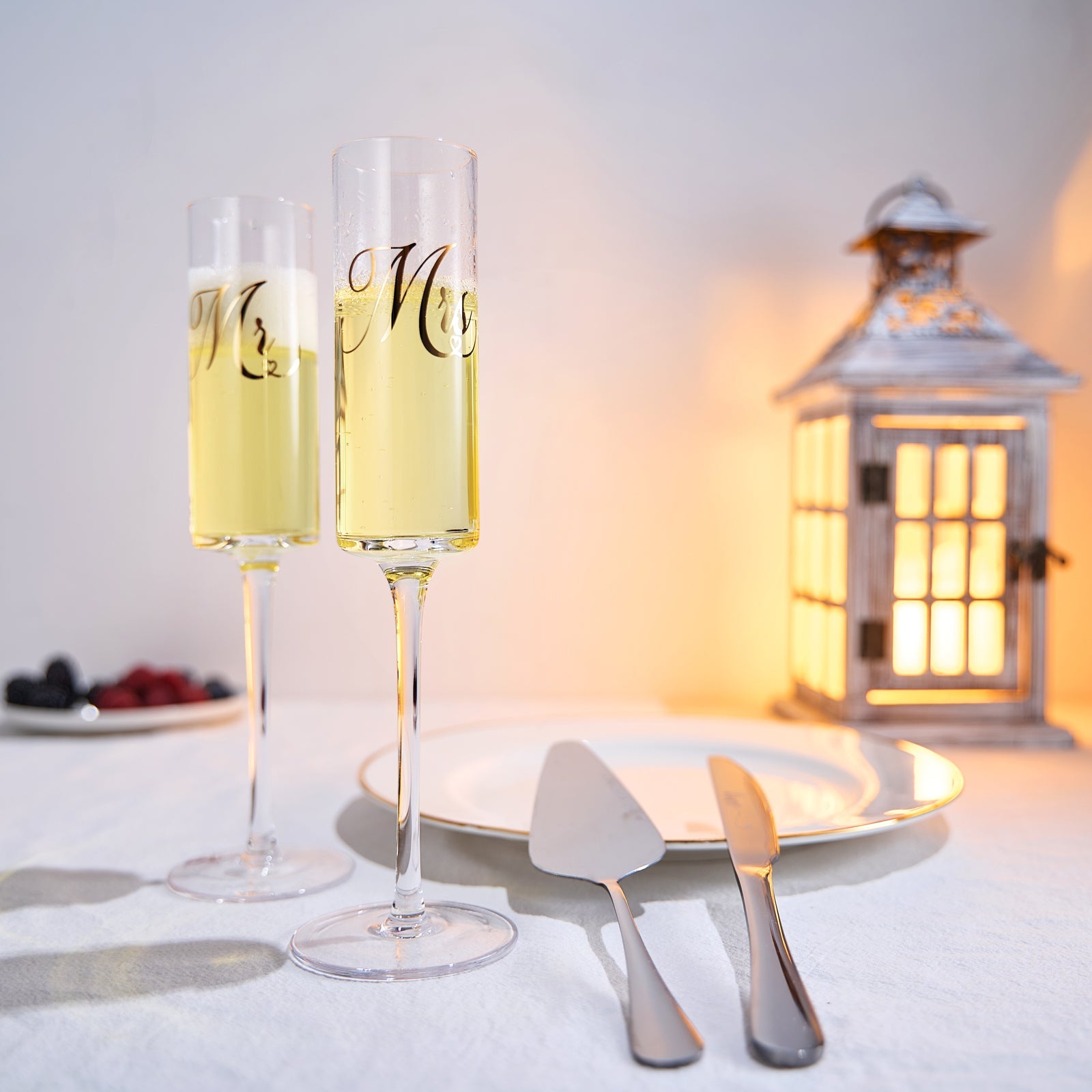 Wedding, Bridal Mr & Mrs Champagne Flutes Gift | Set of 2 (Silver)