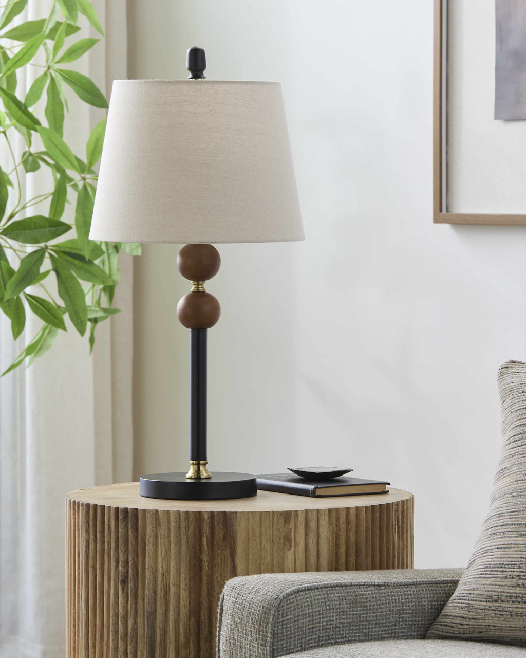 Cherechiu Table Lamp