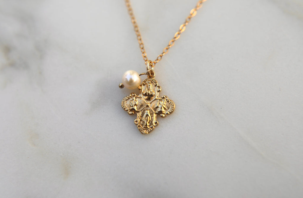 Four Way Cross with Pearl