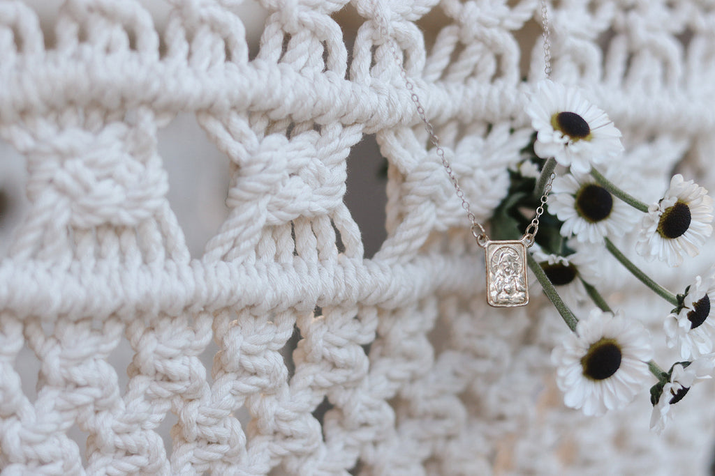 Silver Scapular