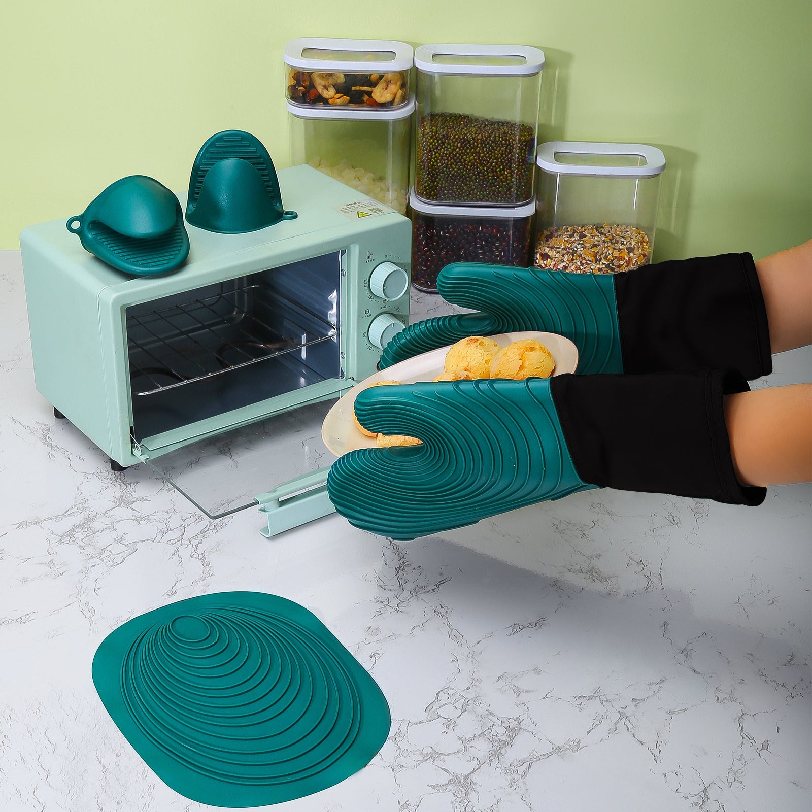 NNEDSZ Gray Spiral Pattern Silicone Oven Mitts - Heat Resistant and Non-Slip Design (1 Pair/2 PCS)
