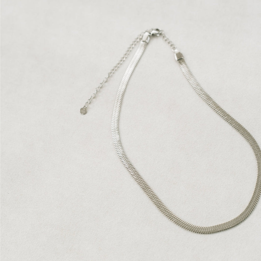 Herringbone Slink Necklace